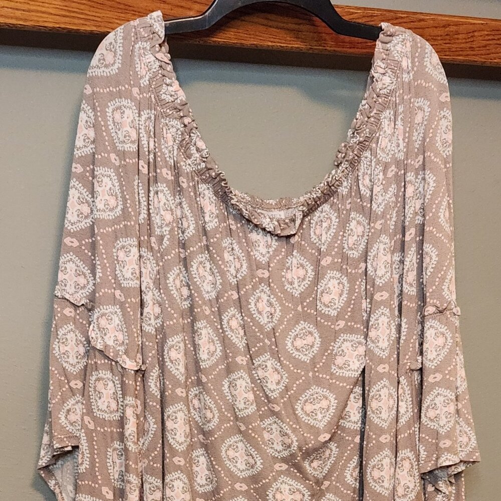 57. Time & Tru Peasant Top in 2X